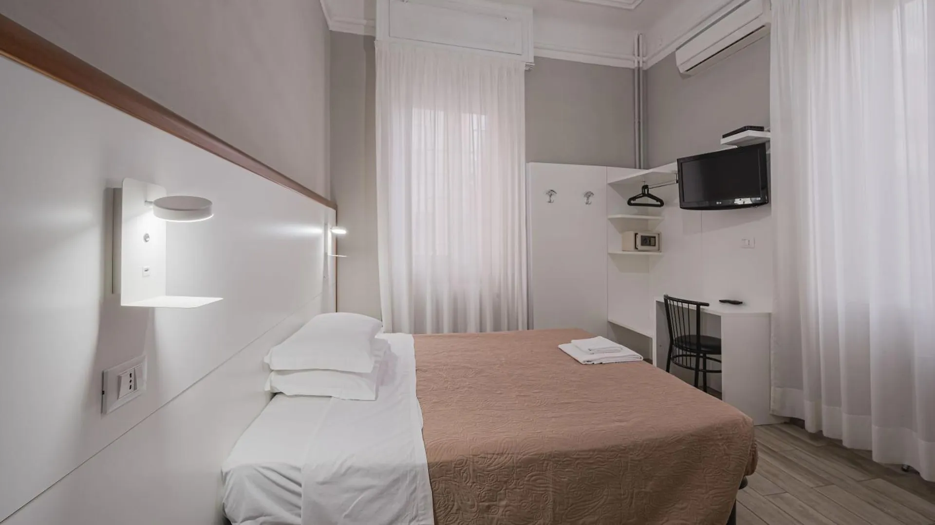 Hotel Bogart Milano 2*,